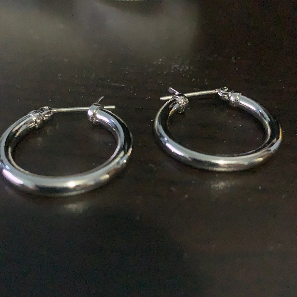 COPY - COPY - NWOT MYKA BRIGHT RHODIUM SILVER Med. HOOP …